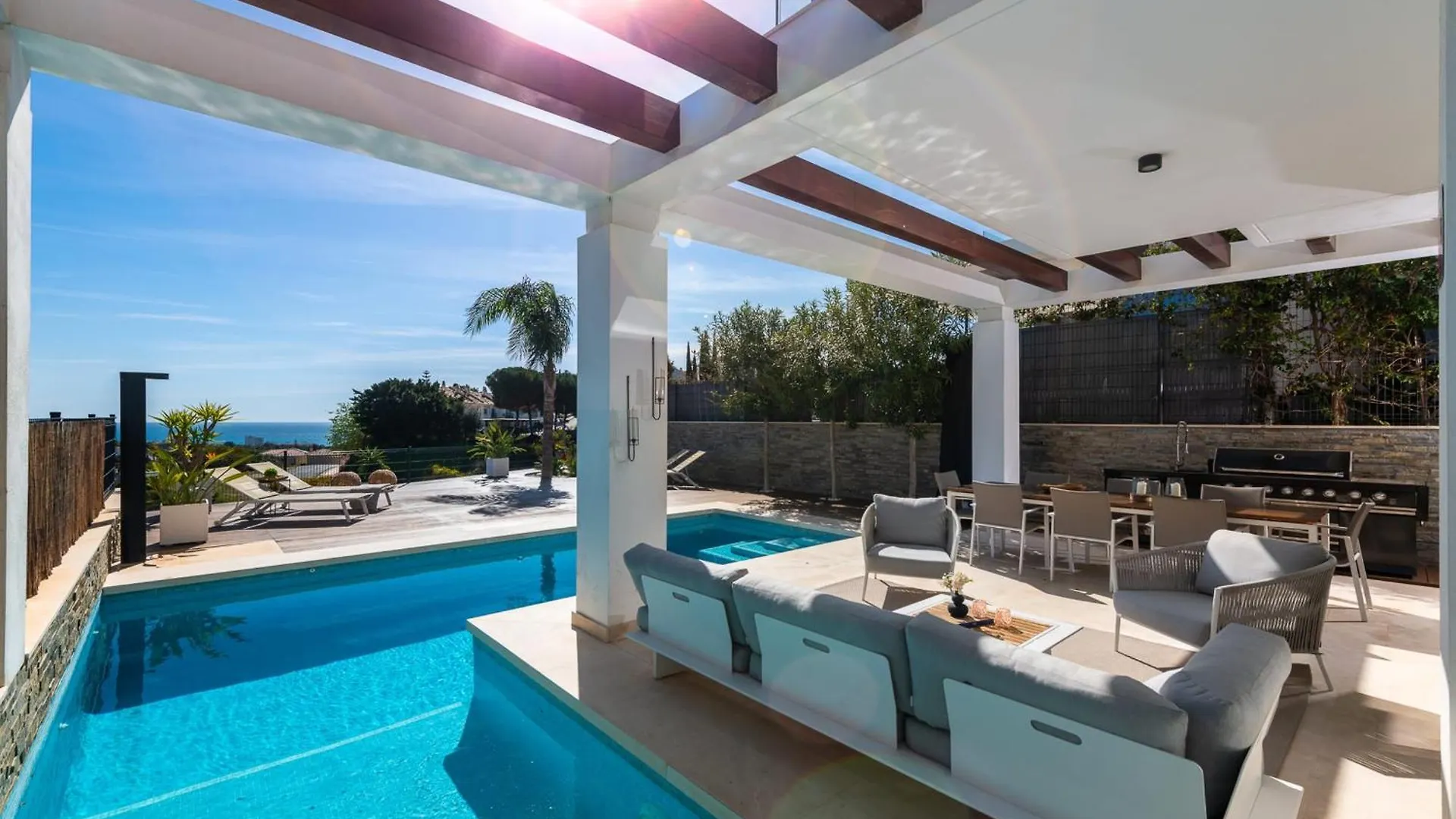 Amazing Villa In Green Hill Marbella contacts